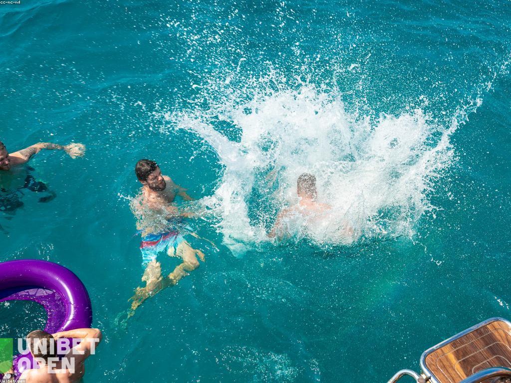 បទពិសោធន៍ល្បែងតាមអ៊ីនធើណិតដែលមានអារម្មណ៍ពេញលេញ