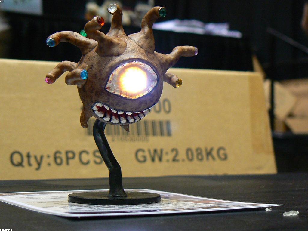 សហគមន៍ល្បែងតាមអ៊ីនធើណិត: ការតភ្ជាប់អ្នកលេងជាមួយគ្នា